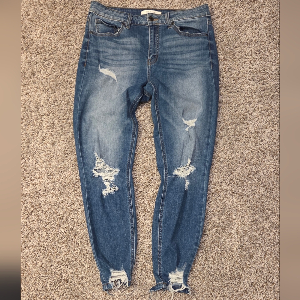 EUNINA SIZE 9 CROPPED SKINNY Distressed Ankle Jeans in Blue